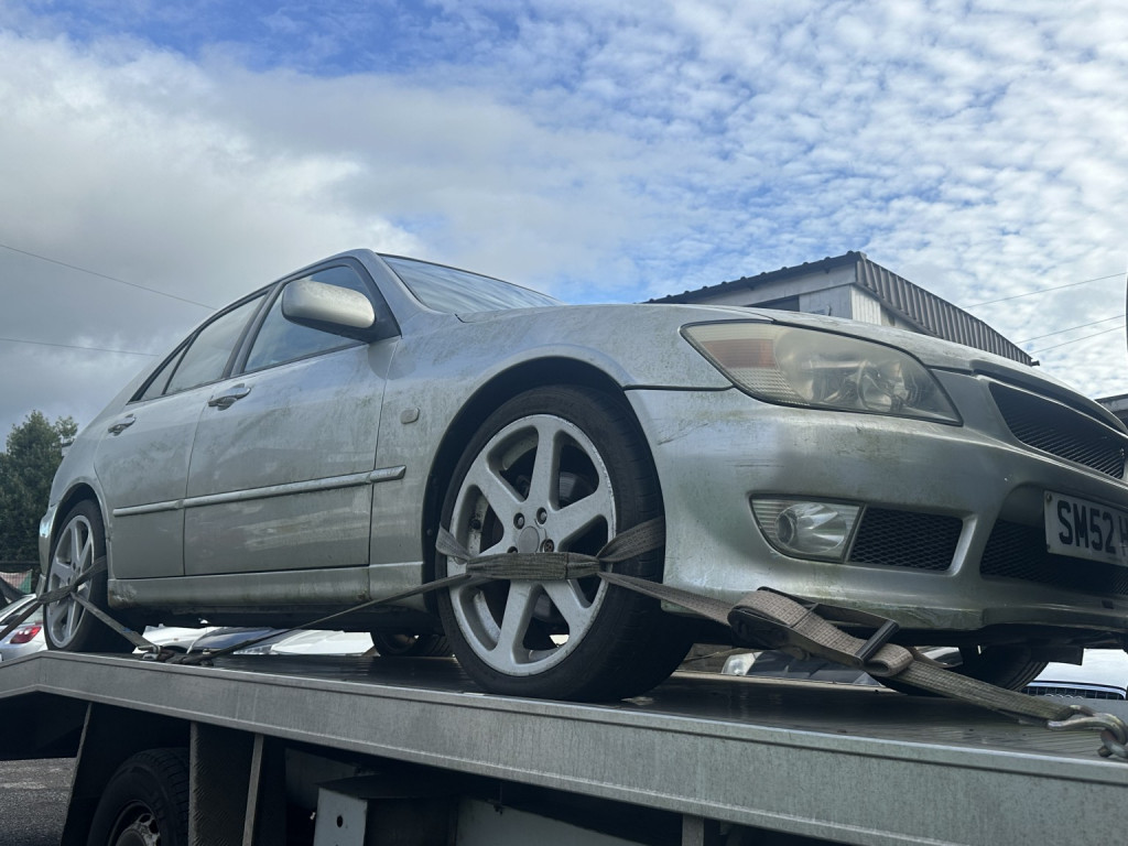 2003 Lexus IS